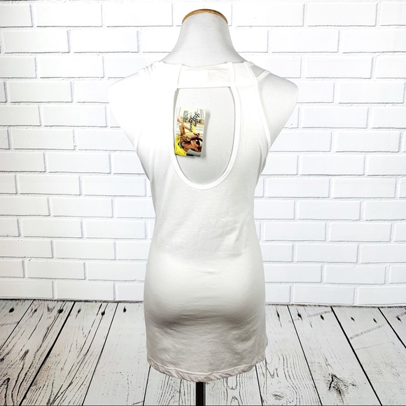 Zenana Outfitters White U Back Tank - L - Picture 4 of 5